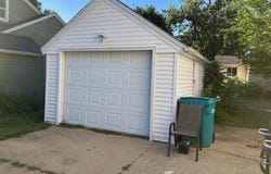 825 9th Avenue NE, Waseca, MN 56093