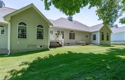 38 Holly Ln, Dracut, MA 01826