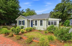 609 Clarendon Avenue, Southport, NC 28461