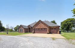 9728 S 431 Road, Chouteau, OK 74337