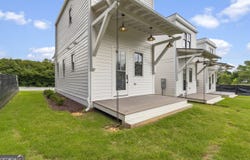 184 W Jarrard Street, Cleveland, GA 30528
