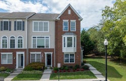 25091 GUNNERY Square, CHANTILLY, VA 20152