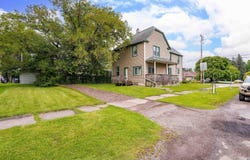 201 E McCuen St, Duluth, MN 55808