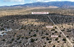 Duncan Road, Llano, CA 93544