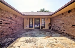 2002 Appomattox St, Enid, OK 73703-0000