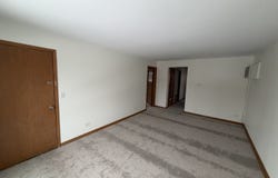 1980 Howard Avenue, Des Plaines, IL 60018