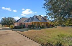 230 Celina Dr, Natchitoches, LA 71457