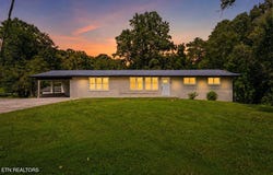 110 Skyline Drive, Oneida, TN 37841