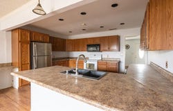 1015 10th St, Seagraves, TX 79359