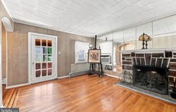 23 E PROVIDENCE Road, LANSDOWNE, PA 19050