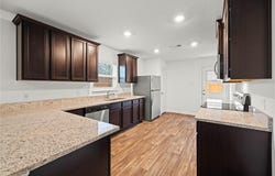 101 Fairfax Ln, Jarrell, TX 76537