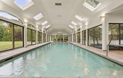 21 Calhoun Drive, Greenwich, CT 06831