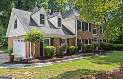 140 Lakeside Drive NW, Kennesaw, GA 30144