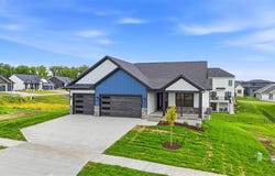 604 Rock Ridge Rd, Tiffin, IA 52340