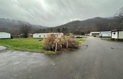 13280 Hwy 38, Lejunior, KY 40849