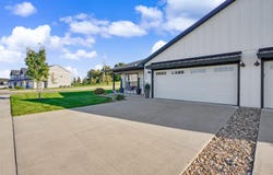 625 Spruce Hills Drive, Cedar Falls, IA 50613
