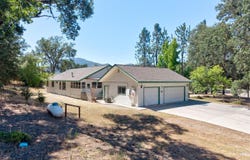45241 Dillon Drive, Ahwahnee, CA 93601