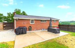 12 Corbett Ave, Irwin, PA 15642