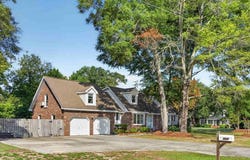947 Foxcroft Road, Charleston, SC 29412