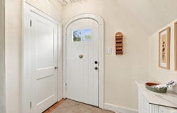 504 WALNUT AVE, WAYNESBORO, VA 22980