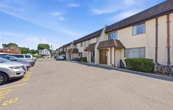 88 E Valley Stream Boulevard, Valley Stream, NY 11580