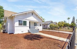 925 W 84th, Los Angeles, CA 90044