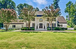 5349 N CLOVER Dr, Memphis, TN 38120