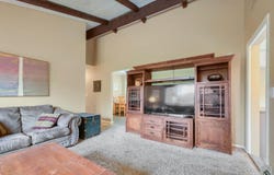 2542 Cambridge Dr, Longmont, CO 80503