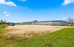 1004 Grant St, Manchester, IA 52057