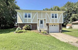2802 Meadow Wood Drive, Sedalia, MO 65301