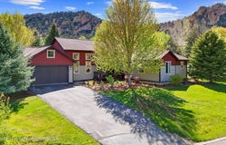 302 Silver Mountain Drive, Glenwood Springs, CO 81601