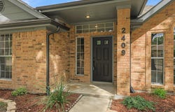 2409 Hedgeway Circle, Garland, TX 75044