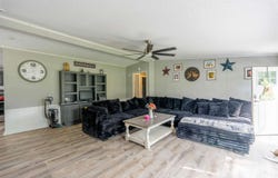 122 Sunrise Dr, Killen, AL 35645