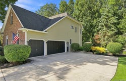 6690 Chesley Court, East Amherst, NY 14051