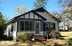 161 Seaboard St, Cheraw, SC 29520-4432
