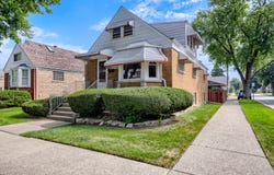 3229 Highland Avenue, Berwyn, IL 60402