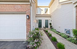 2247 Stoughton Drive, Aurora, IL 60502