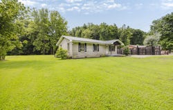 5390 Highway 191, Campton, KY 41301