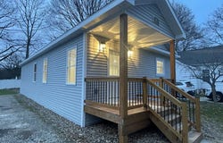 913 Pine Avenue, Alma, MI 48801