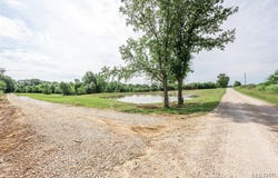 8 Halyon Estates, Perry, MO 63462