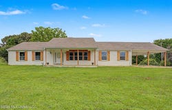 1945 Pryor Road, Coldwater, MS 38618