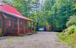 219 Ravenwood Drive, West Jefferson, NC 28694