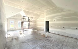 233 SE 141 Road, Warrensburg, MO 64093