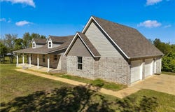 16068 W Jones Road, Tahlequah, OK 74464