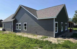 19 Golf Lane, Clinton, IN 47842