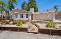 407 Columbus ST, HALF MOON BAY, CA 94019