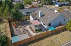 2288 11TH St, Florence, OR 97439