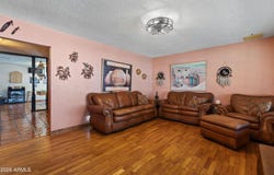 8607 W Earll Drive, Phoenix, AZ 85037
