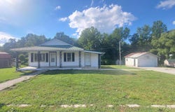 942 Mount View Rd, Robbins, TN 37852