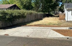 Elliott Avenue, Medford, OR 97501